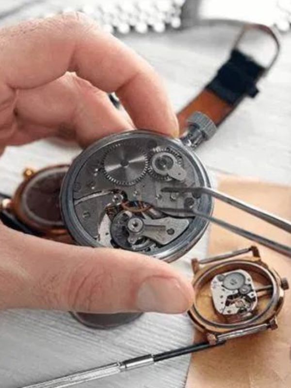 tuyển dụng nhân viên kỹ thuật đồng hồ - Thành Tâm Watch