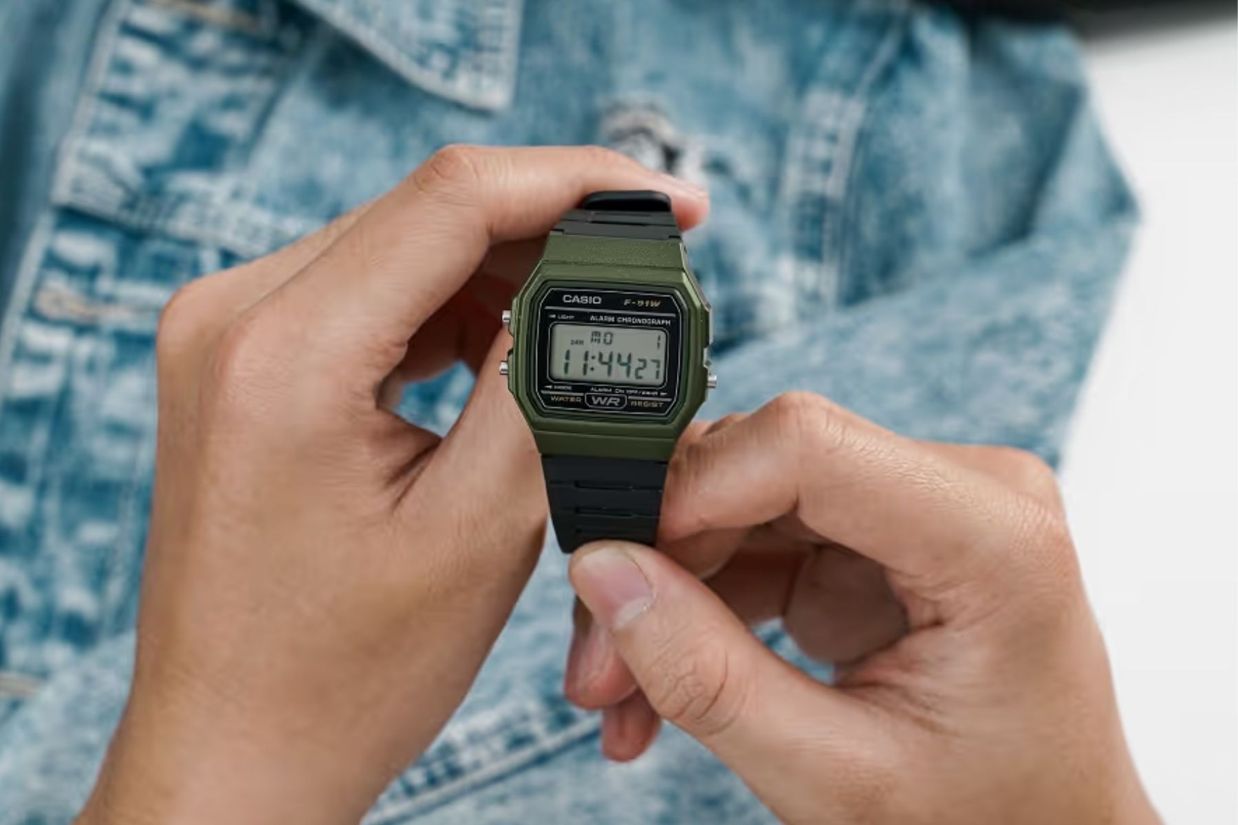 CÁC LOẠI MẶT KÍNH ĐỒNG HỒ PHỔ BIẾN HIỆN NAY - Thành Tâm Watch