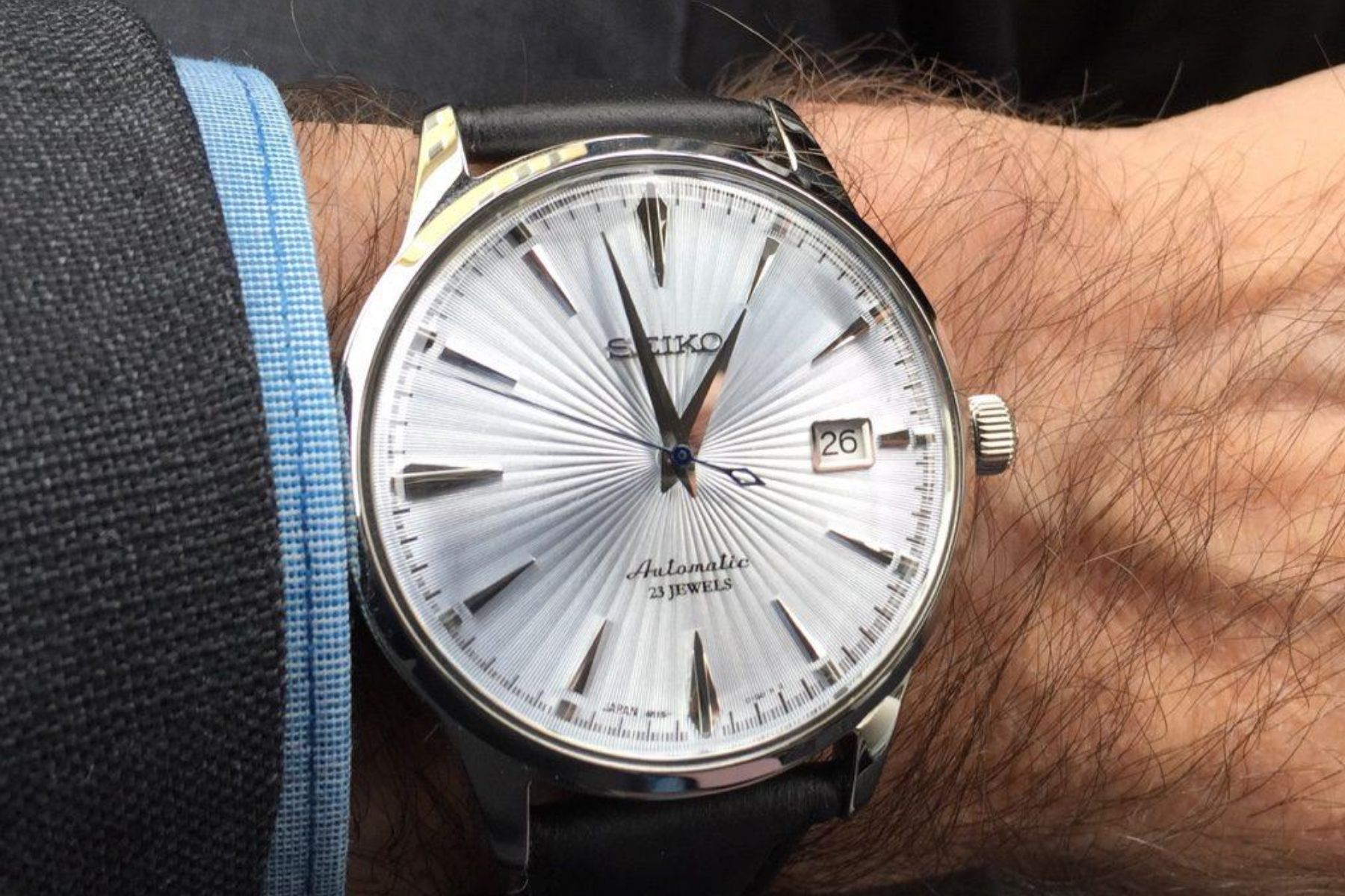 CÁC LOẠI MẶT KÍNH ĐỒNG HỒ PHỔ BIẾN HIỆN NAY - Thành Tâm Watch