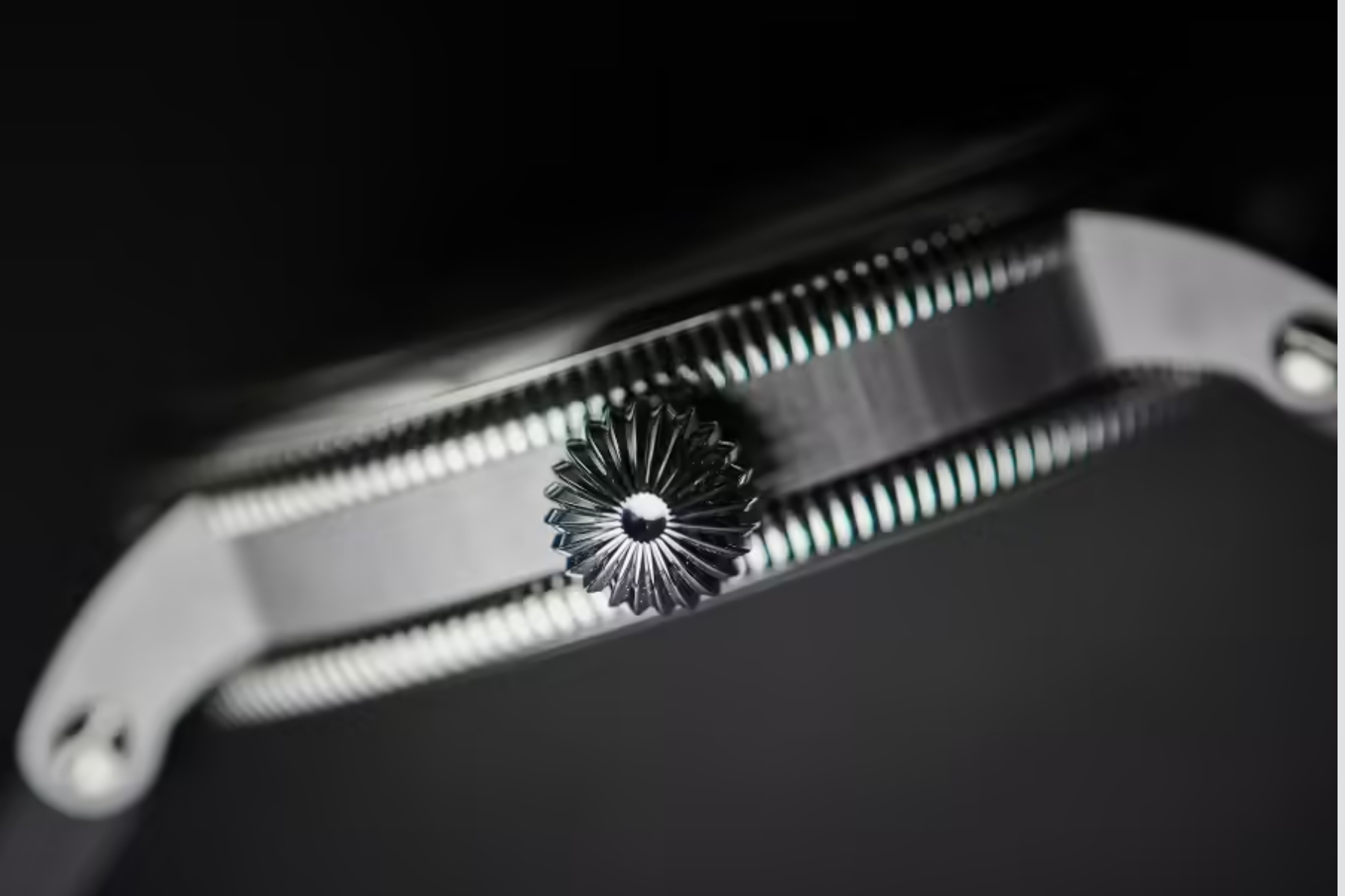 NÚM VẶN ĐỒNG HỒ BỊ LỎNG - NGUYÊN NHÂN VÀ CÁCH XỬ LÝ AN TOÀN - Thành Tâm Watch