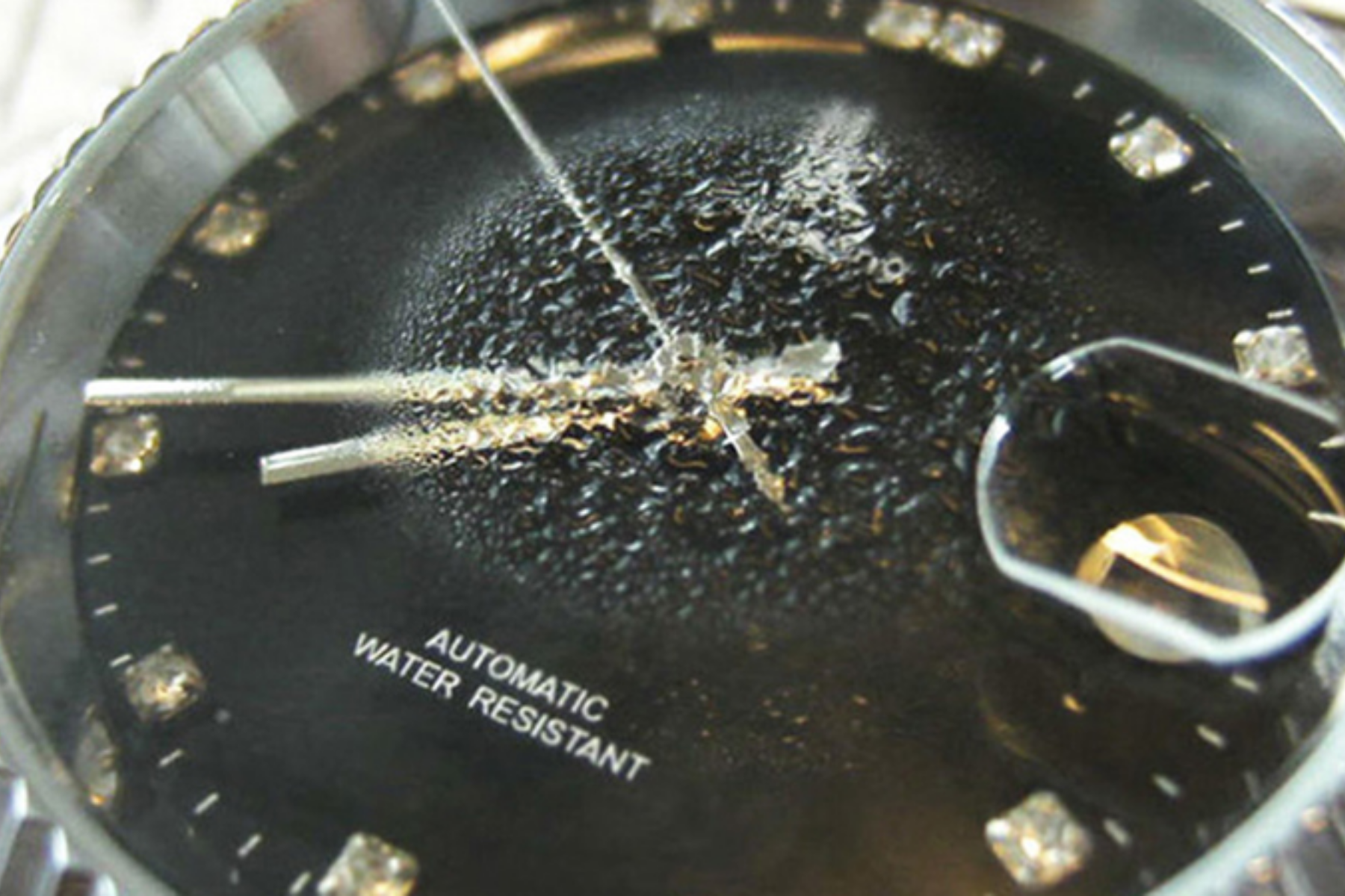 ĐỘ DÀY ĐỒNG HỒ MỎNG HAY DÀY MỚI LÀ LỰA CHỌN ĐÚNG - Thành Tâm Watch