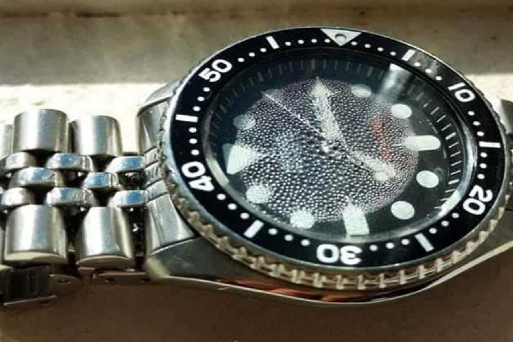 ĐỘ DÀY ĐỒNG HỒ MỎNG HAY DÀY MỚI LÀ LỰA CHỌN ĐÚNG - Thành Tâm Watch