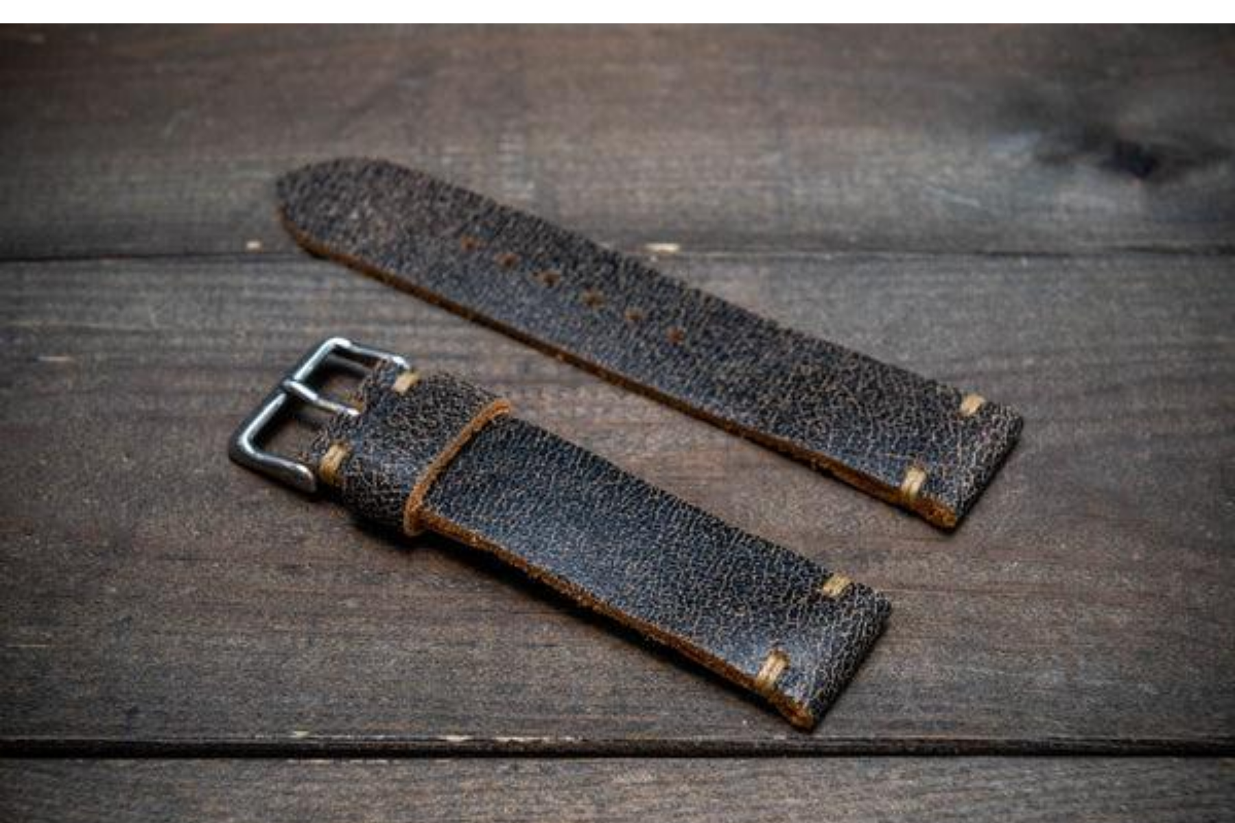 KHI NÀO CẦN THAY DÂY DA ĐỒNG HỒ - Thành Tâm Watch